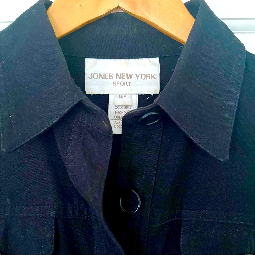 Jones New York Black Lightweight Jacket. Size Medium. - Picture 7 of 13